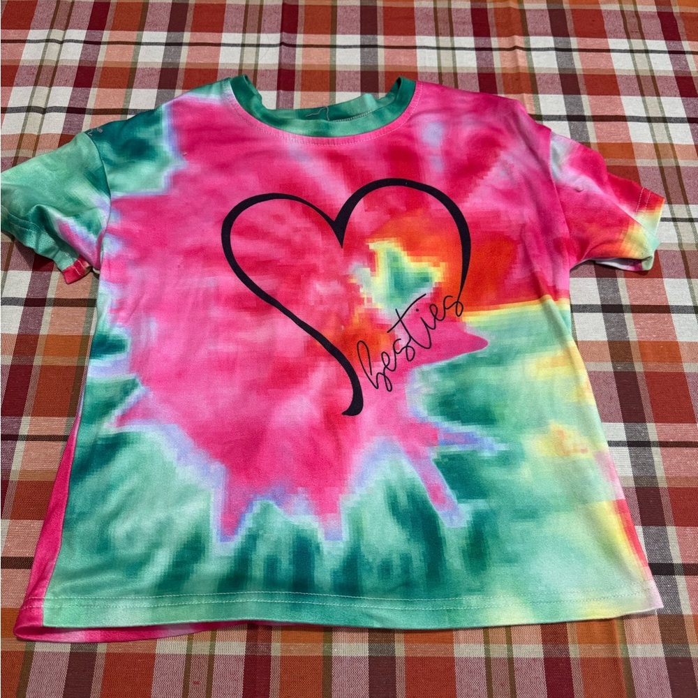 SHEIN Pink and Green Heart Kids Tee
